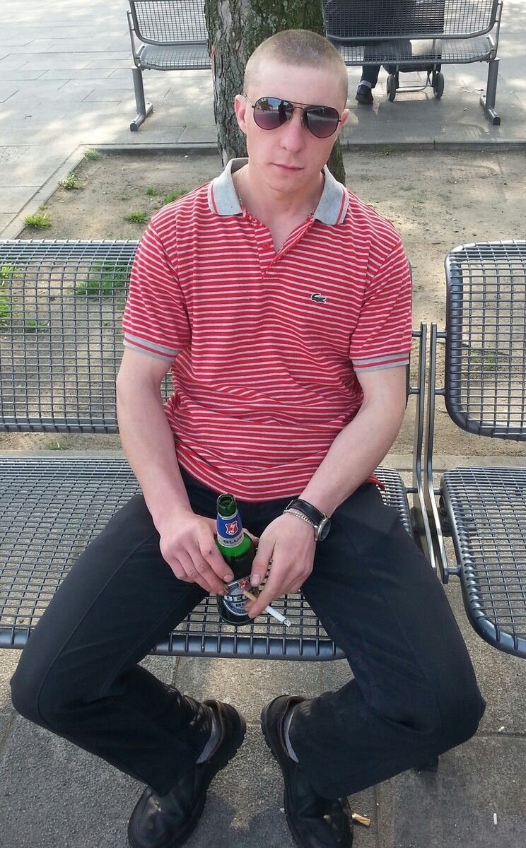  ,   Sergej, 37 ,   ,   , c 