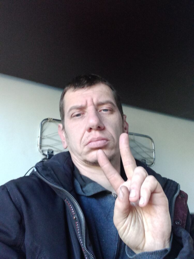  32338436  , 42 ,    