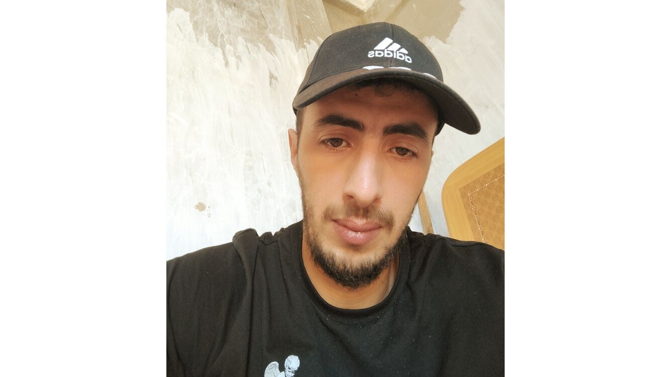  42682536  Abdul, 30 ,    Algiers