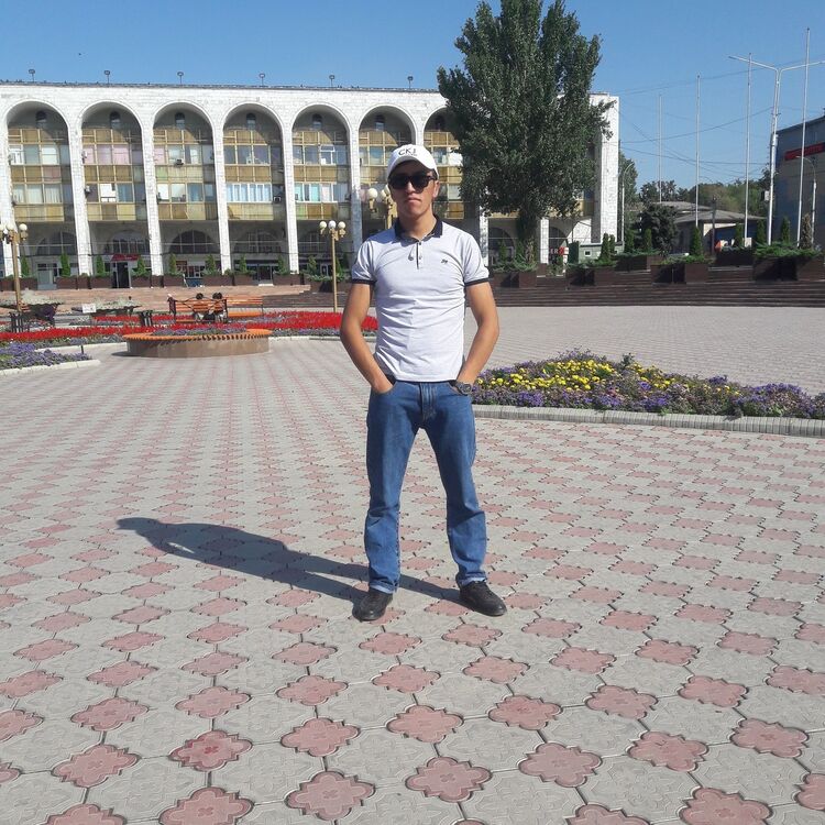 ,   Yntymak, 32 ,   ,   , c 