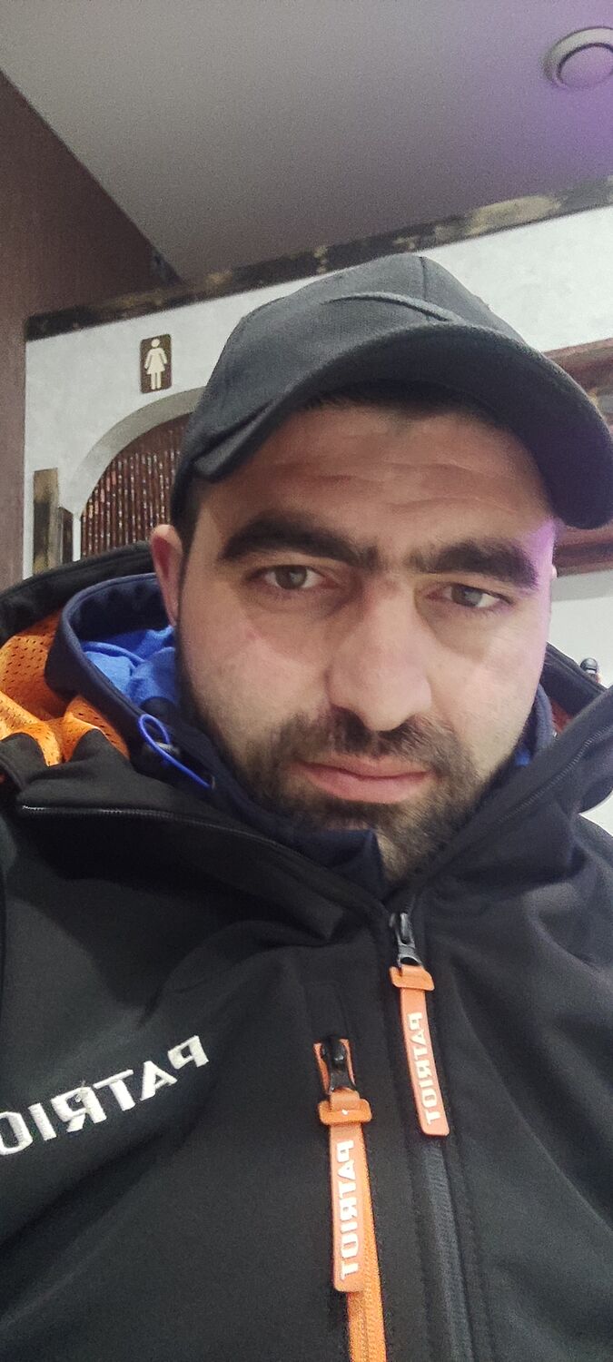  ,   Vahe, 32 ,   ,   
