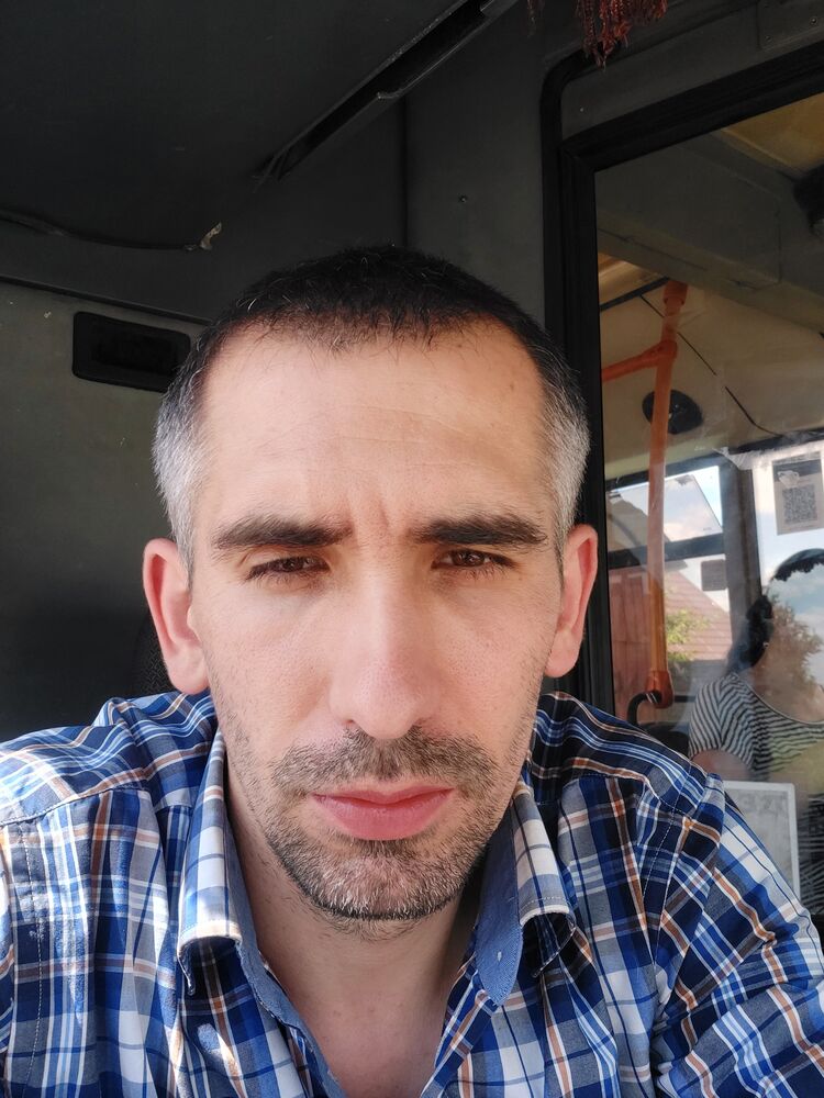 23497056  , 38 ,    