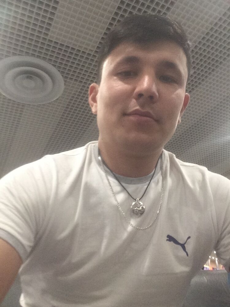  18277656  Kuanish, 34 ,    