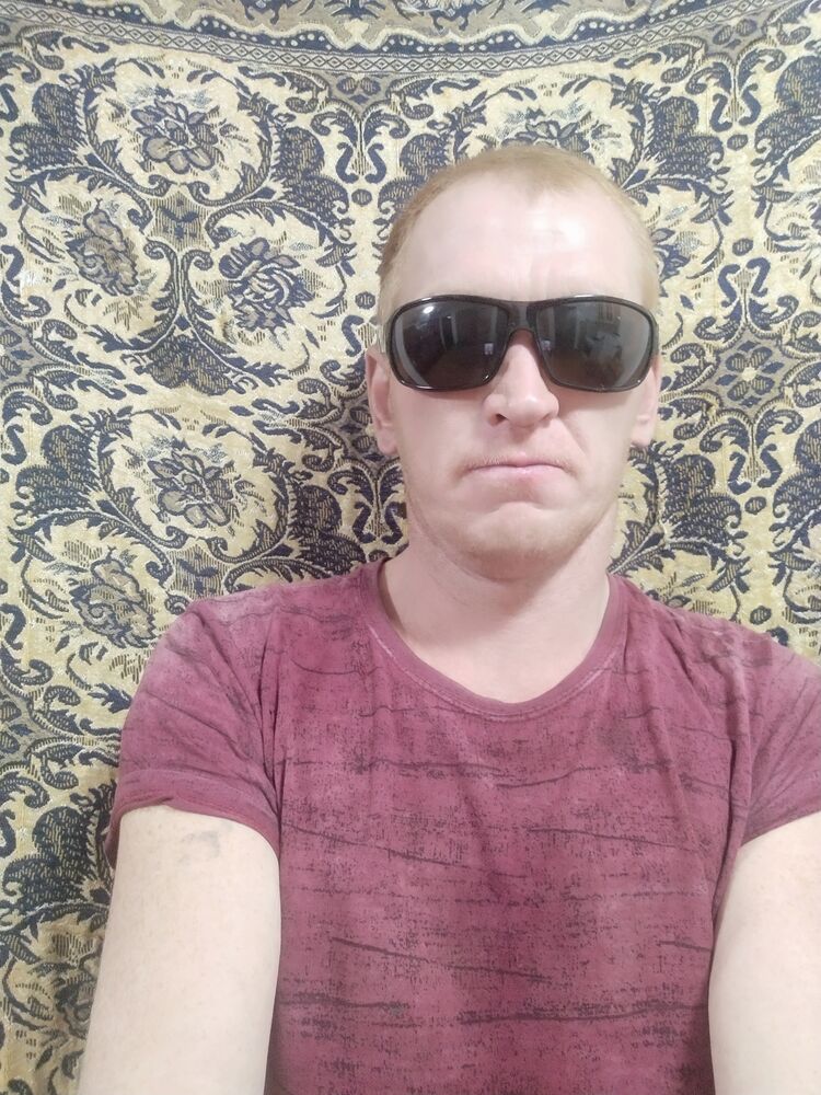  46700676  Sergey, 39 ,    