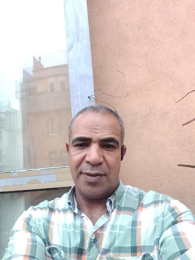  47353036  Mostafa, 45 ,    Milan
