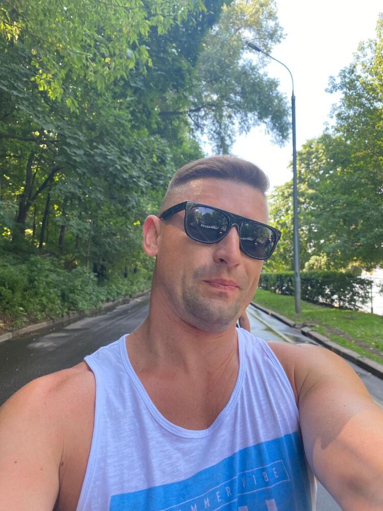  26396686  Andrei, 41 ,    