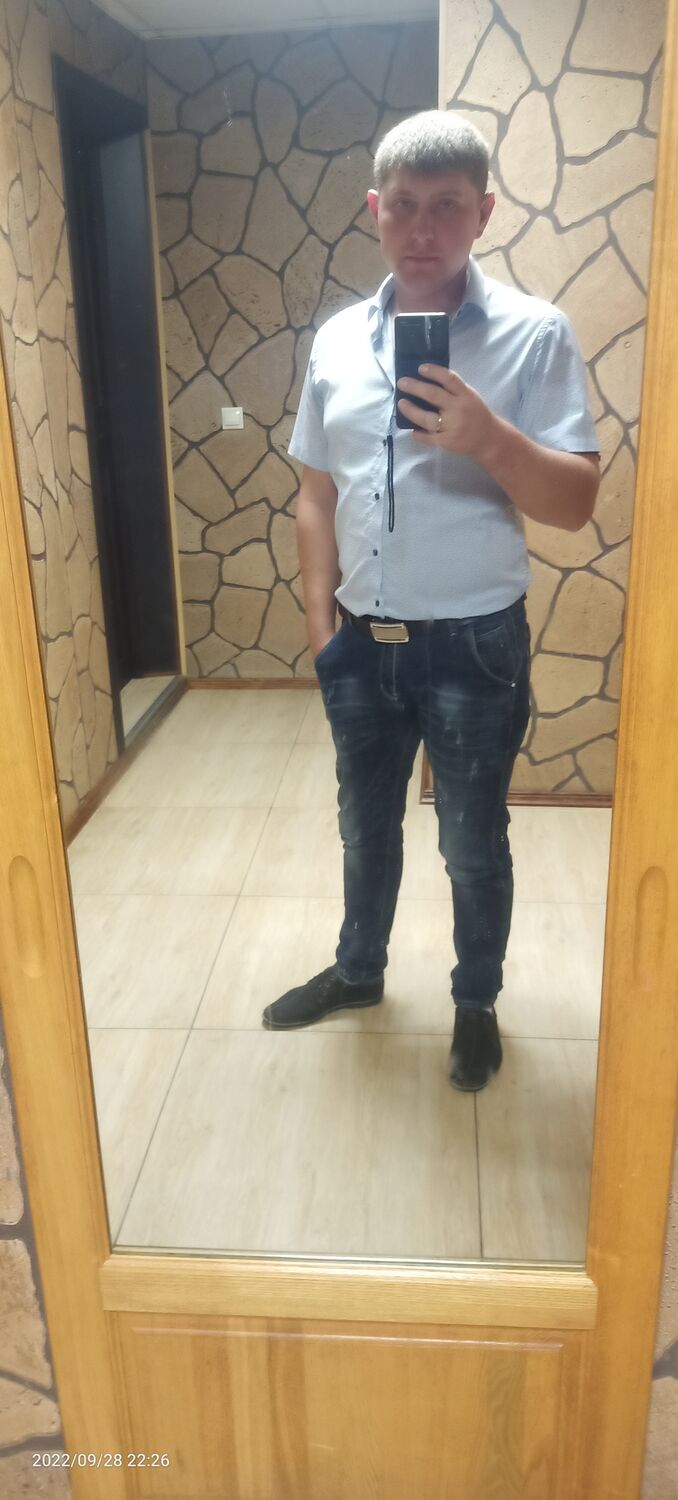  36183526  Denis, 29 ,    