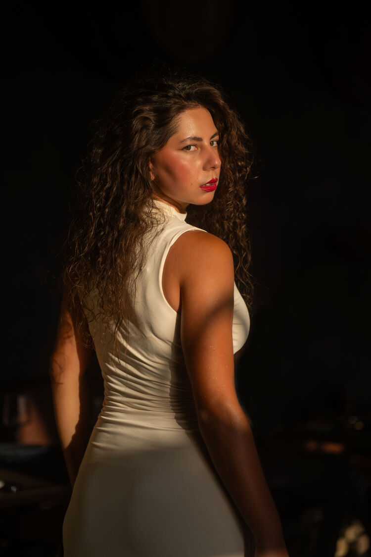  ,   Sofia, 25 ,     , c 