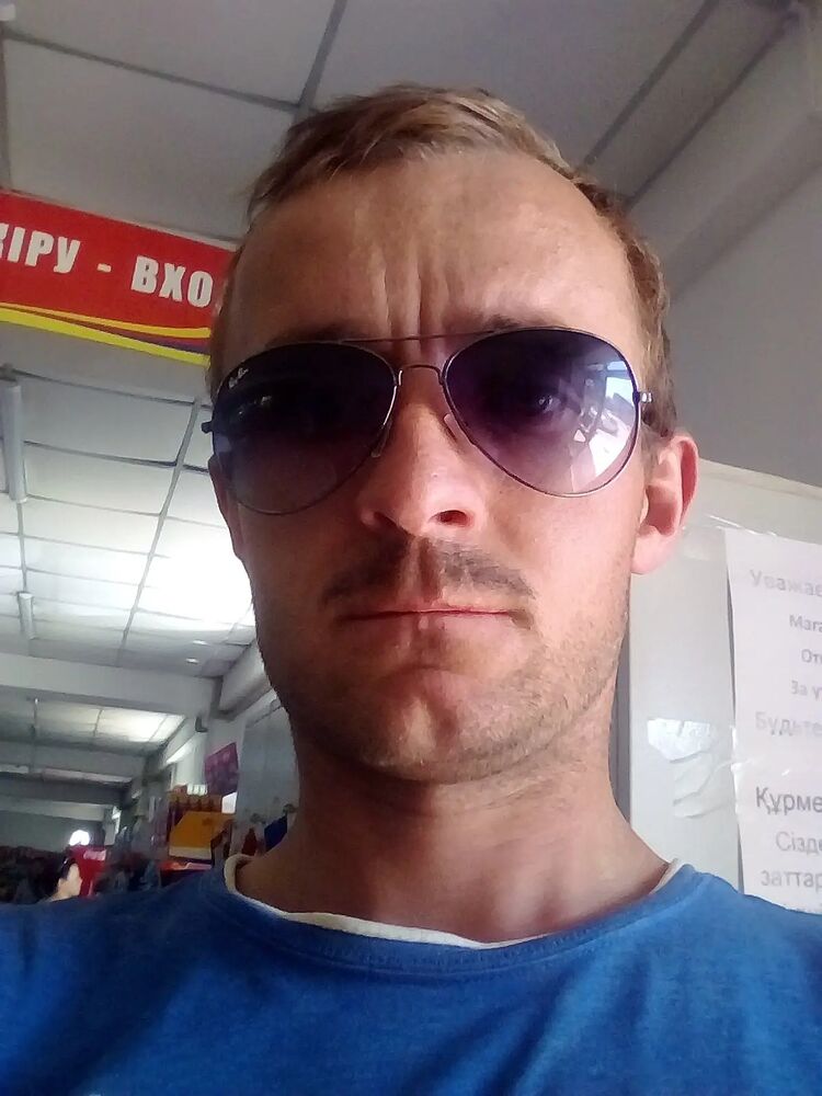  30623186  Sergey, 39 ,    