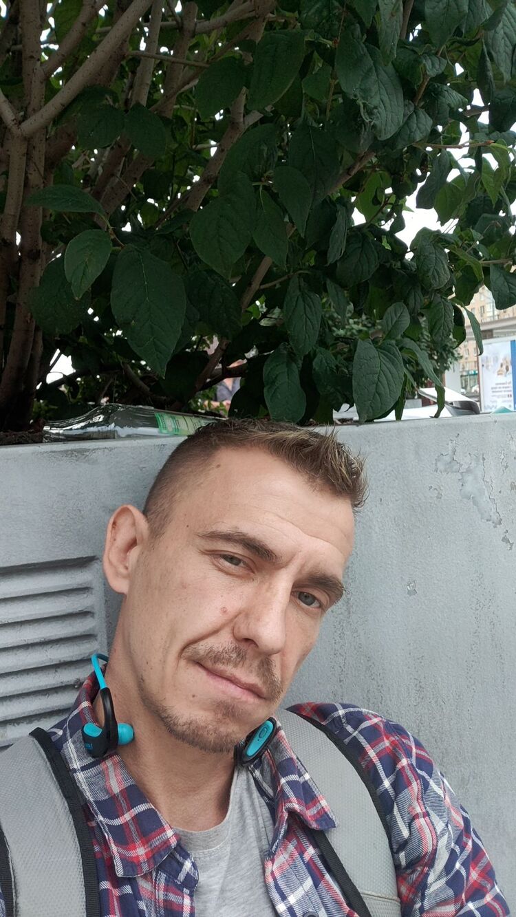  23796726  , 40 ,    