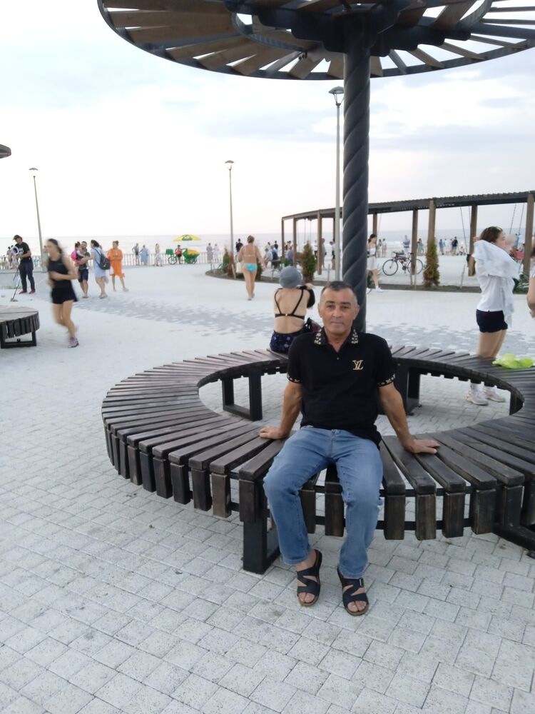  28460246  Kamran, 58 ,    