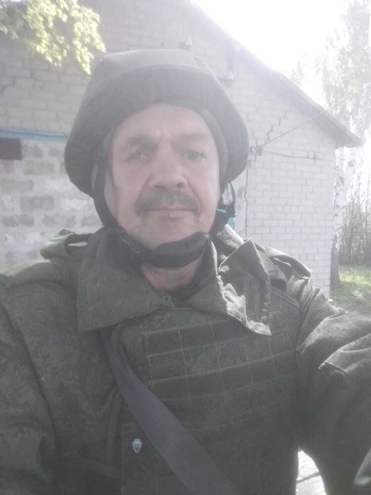  48582406  Sergei, 59 ,    