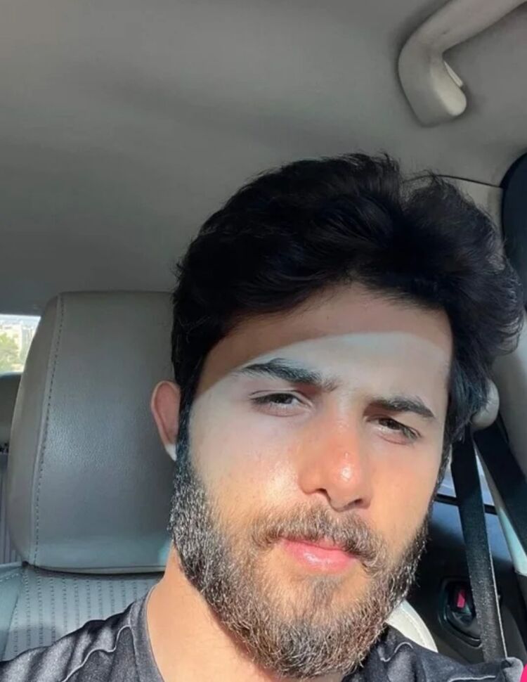  ,   Ali, 26 ,   ,   