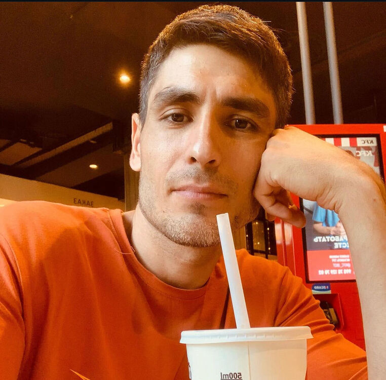  45045776  Ravshan, 25 ,    