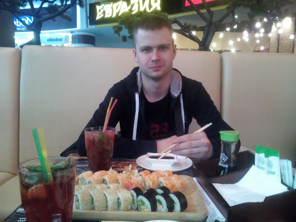  53593786  Daniel, 30 ,    