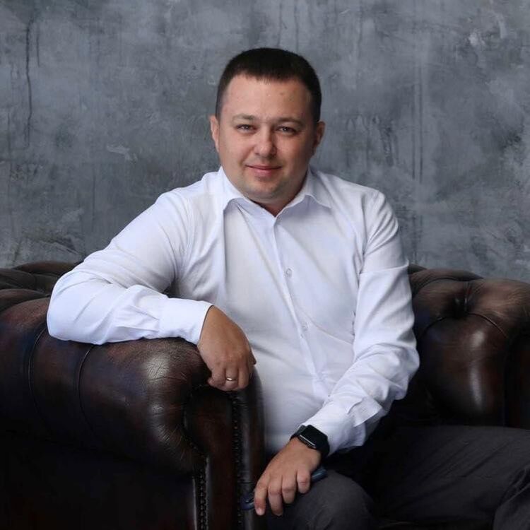 28979136  Alexander, 34 ,    