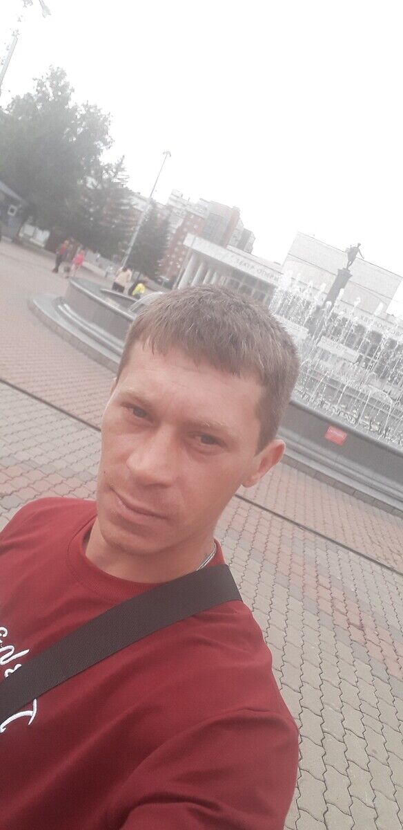  ,   Sergei, 37 ,  