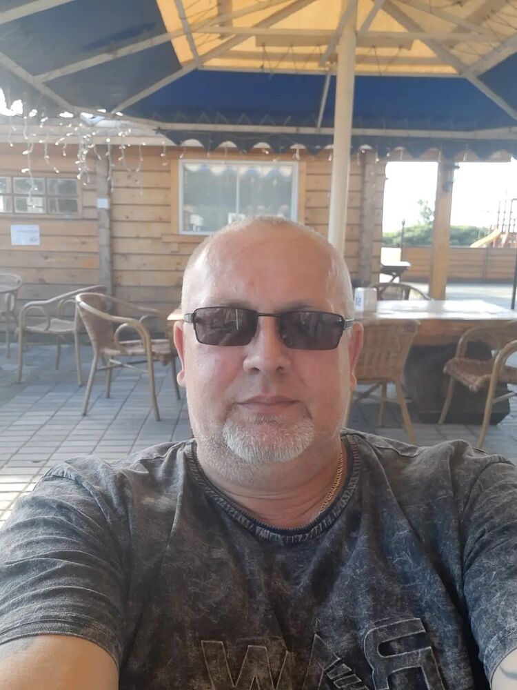  29903376  , 53 ,    