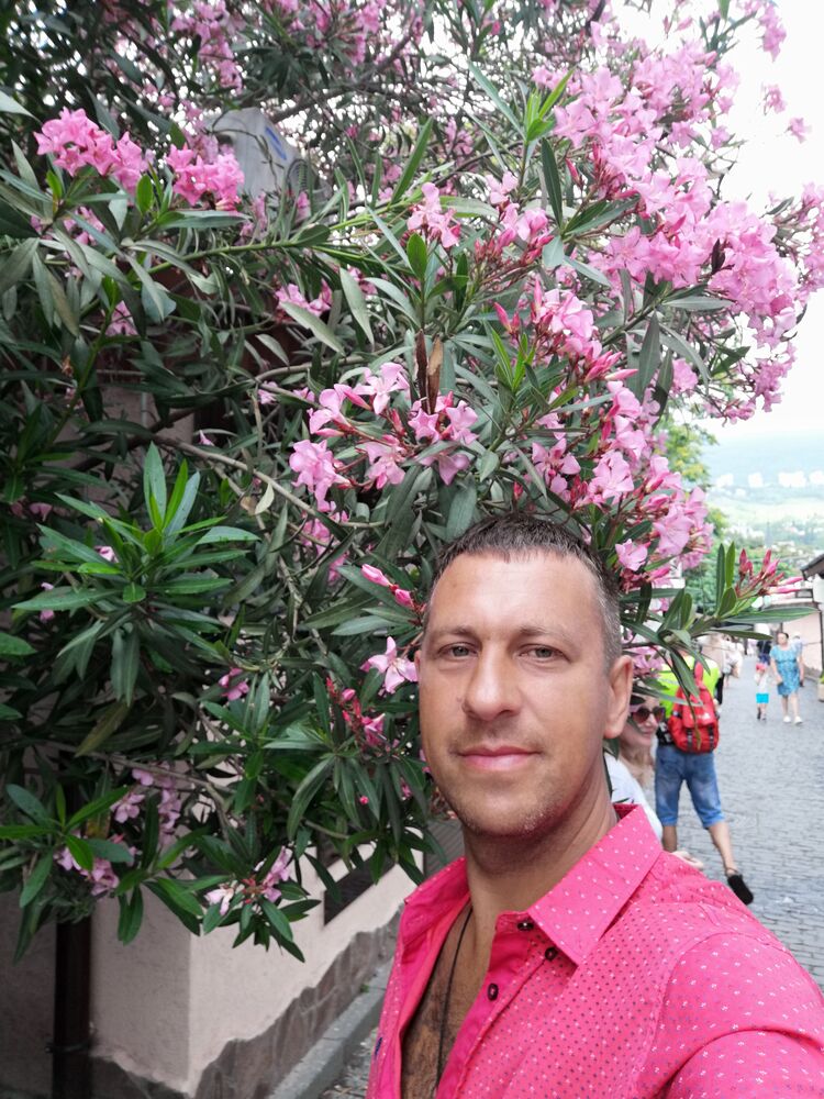  30050096  Alexey, 43 ,    