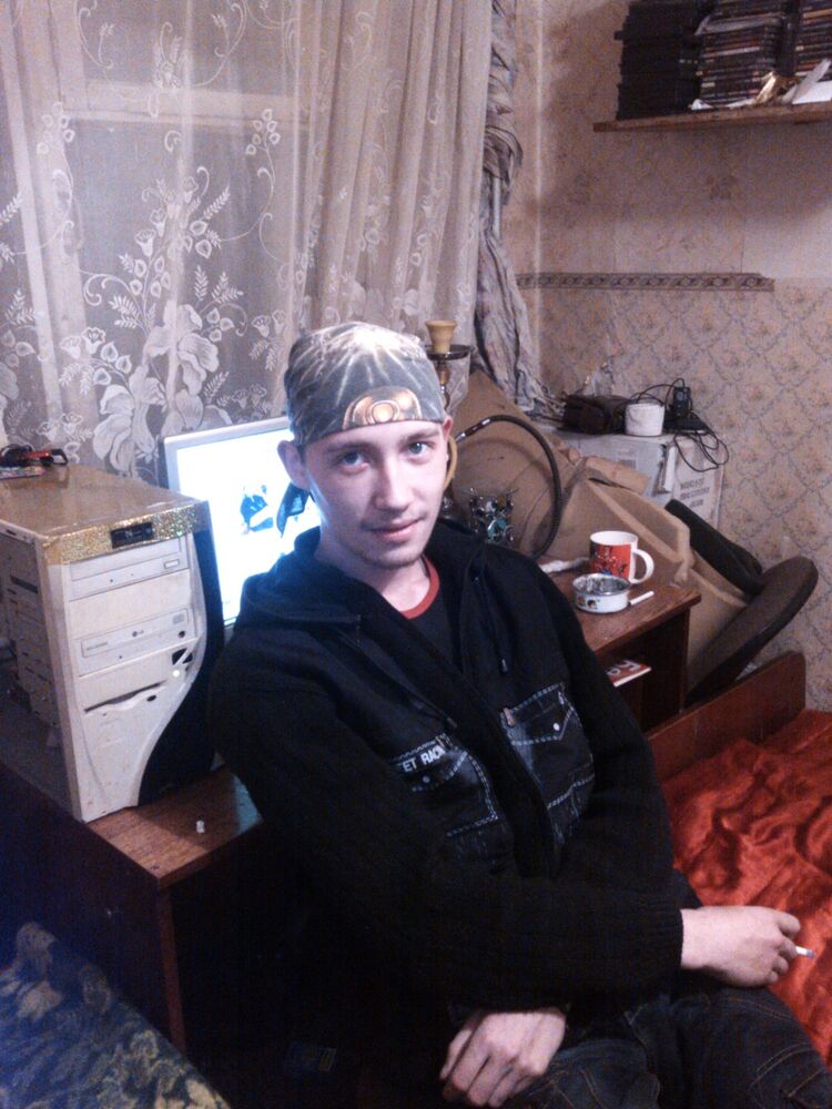  31252216  Andrey, 35 ,    