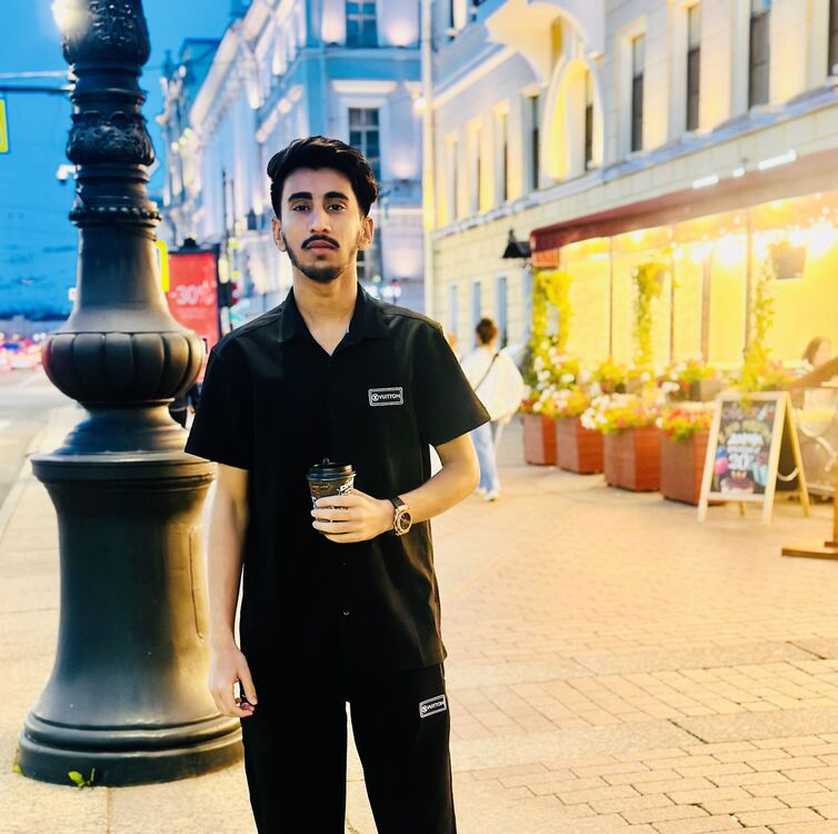  48445386  Gohar Ali, 23 ,    -