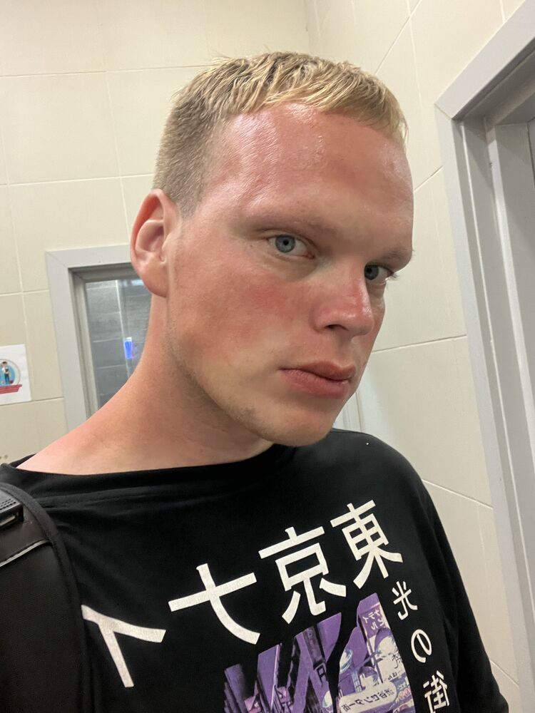  54053766  Michael, 31 ,    