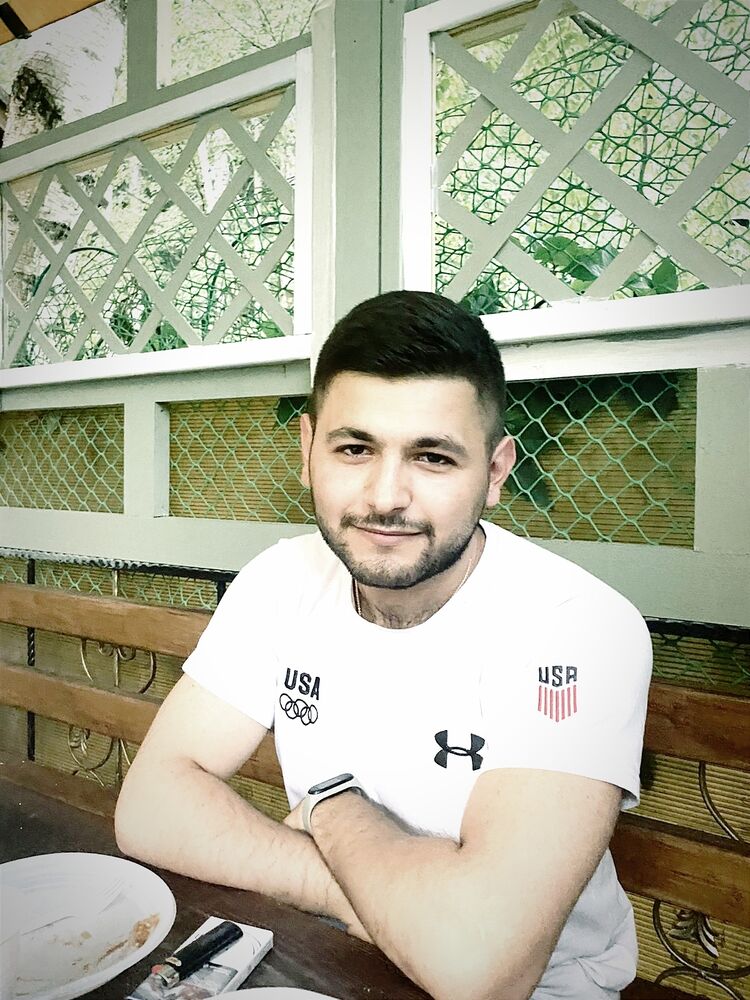  28916386  Arman, 25 ,    