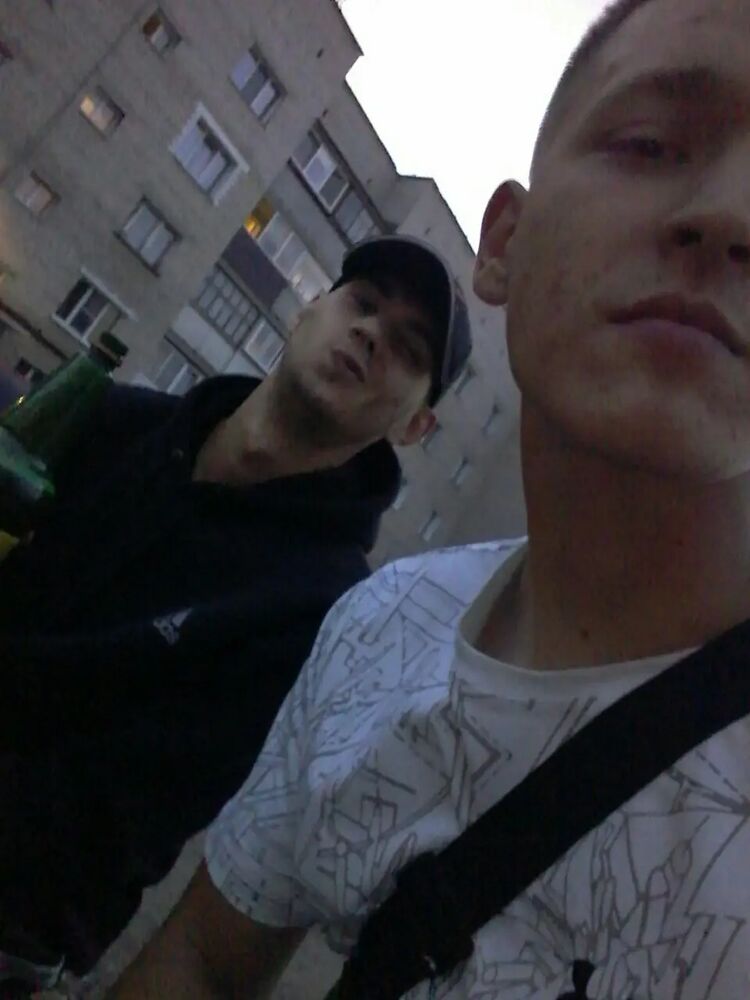  37381056  , 20 ,    
