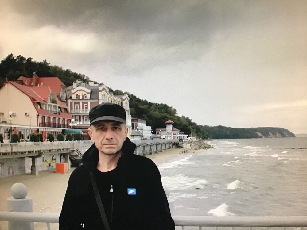  23158546  Pavel, 66 ,    