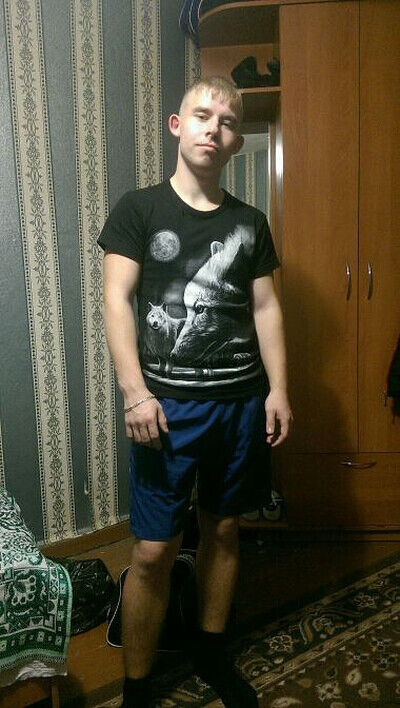  ,   Viktor, 28 ,   ,   