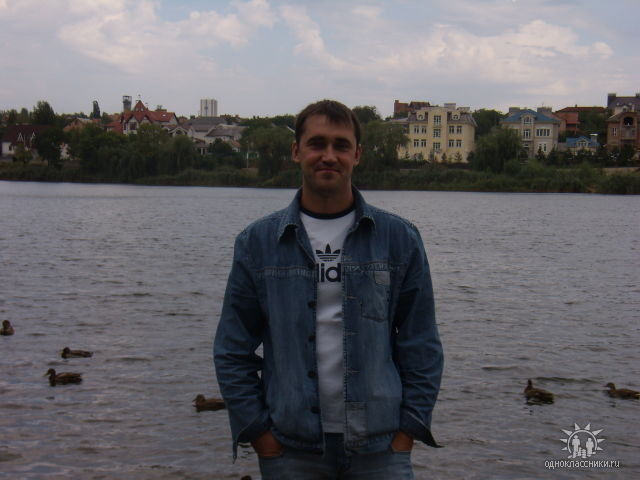  16686256  Vitalij, 52 ,    