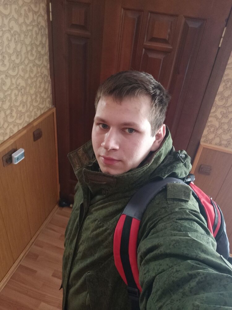  18522336  Alex, 30 ,    