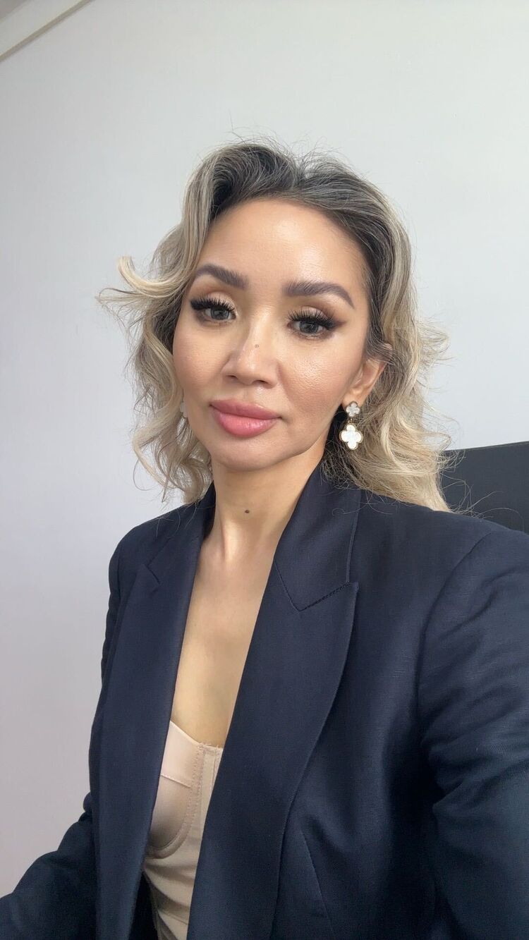  53747666  Fatal_blonde, 51 ,    