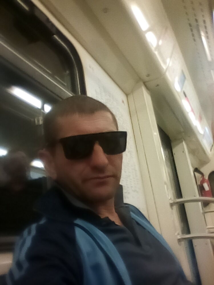  ,   David, 47 ,   ,   , c 