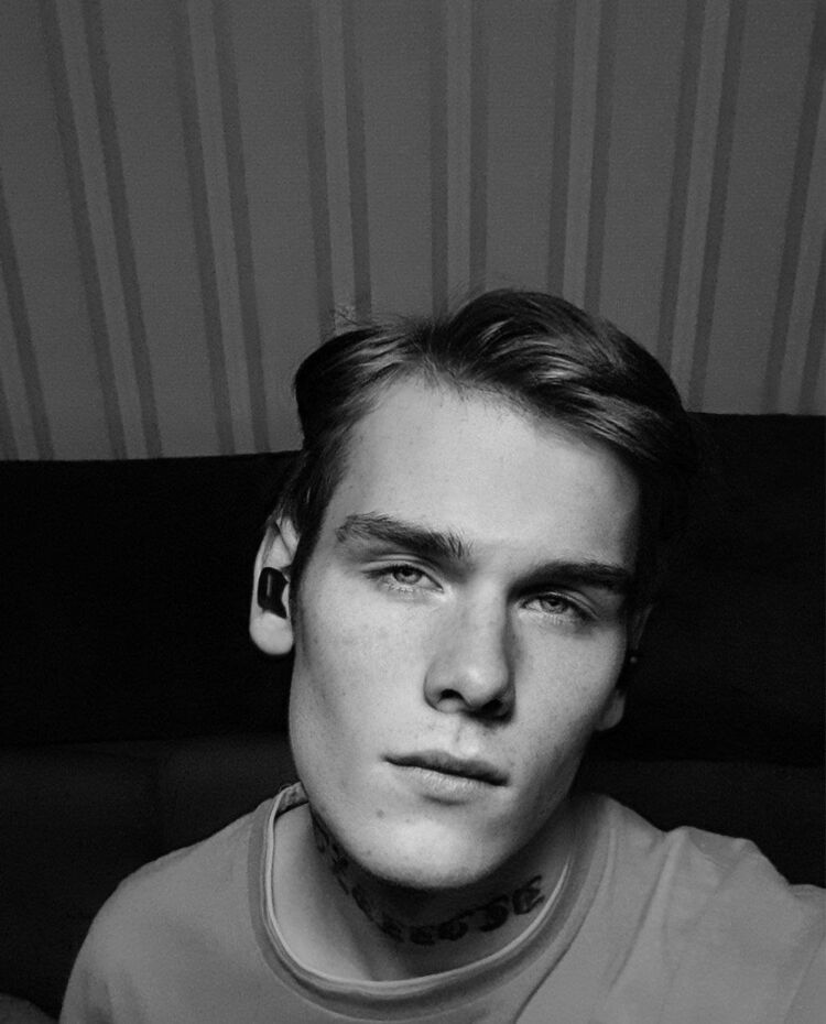 ���� 29993796 ������� ����, 44 ����, ���� ���������� � �������