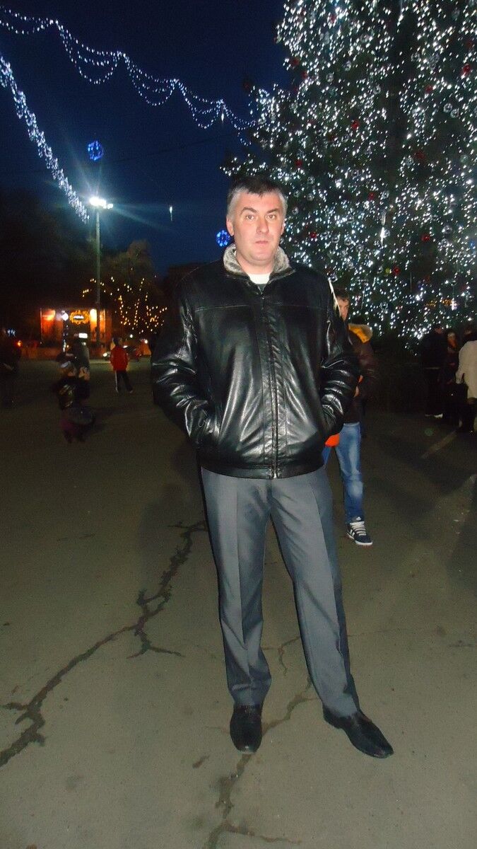  4041026  Konstantin, 45 ,    