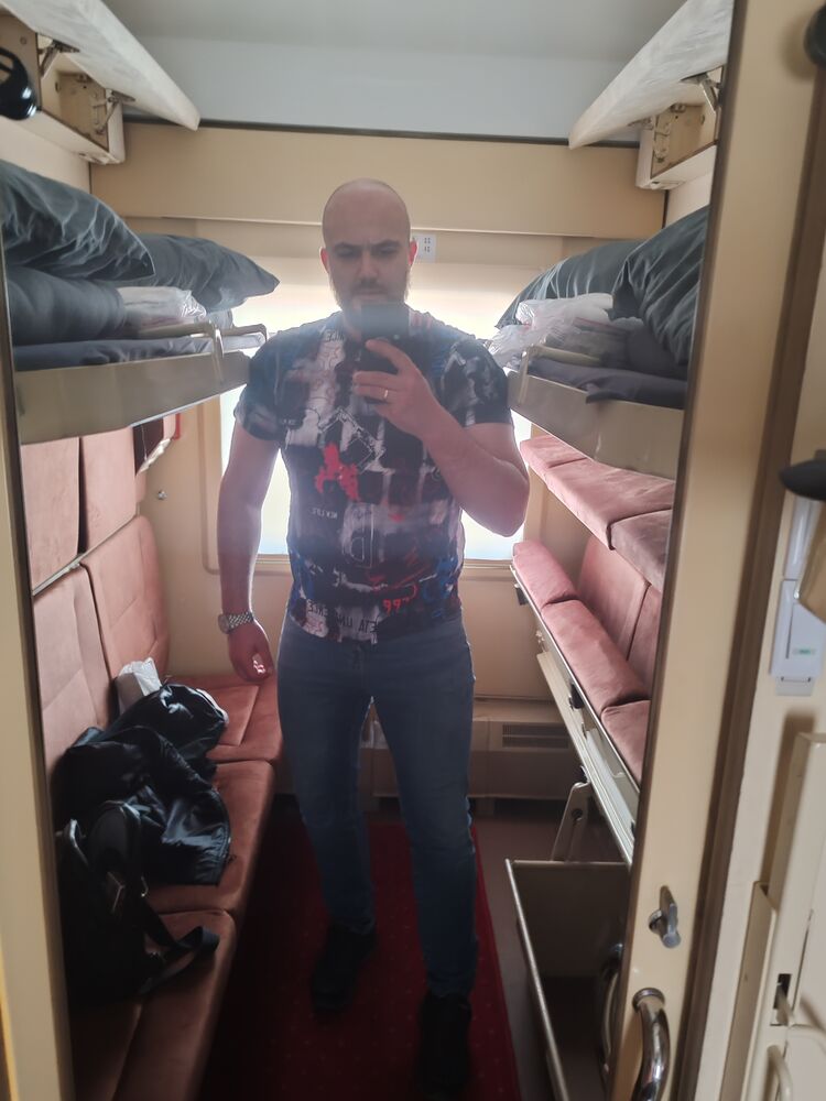  ,   Konstantin, 33 ,   ,   
