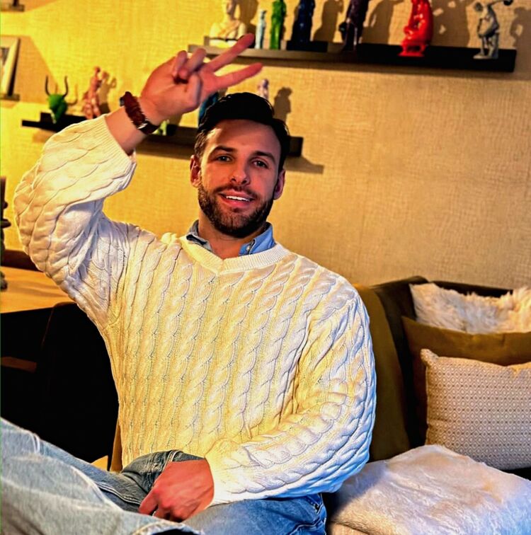 ���� 54933886 ������� �����, 37 ���, ���� ���������� � ����