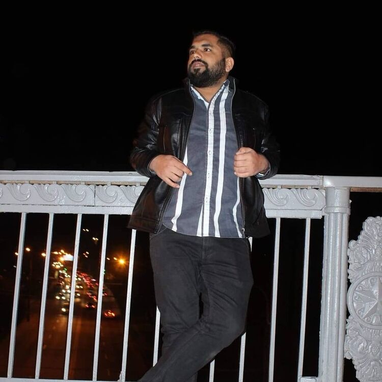  23810536  Uvi saharan, 28 ,    