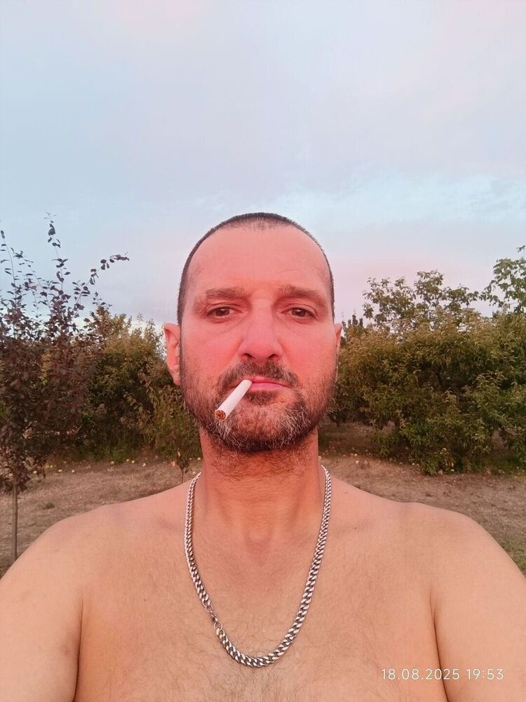  54061426  Evgen, 46 ,    