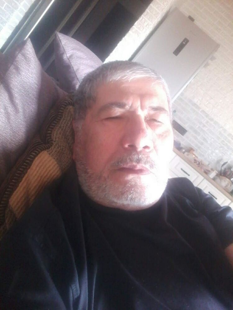  22858506  , 61 ,    