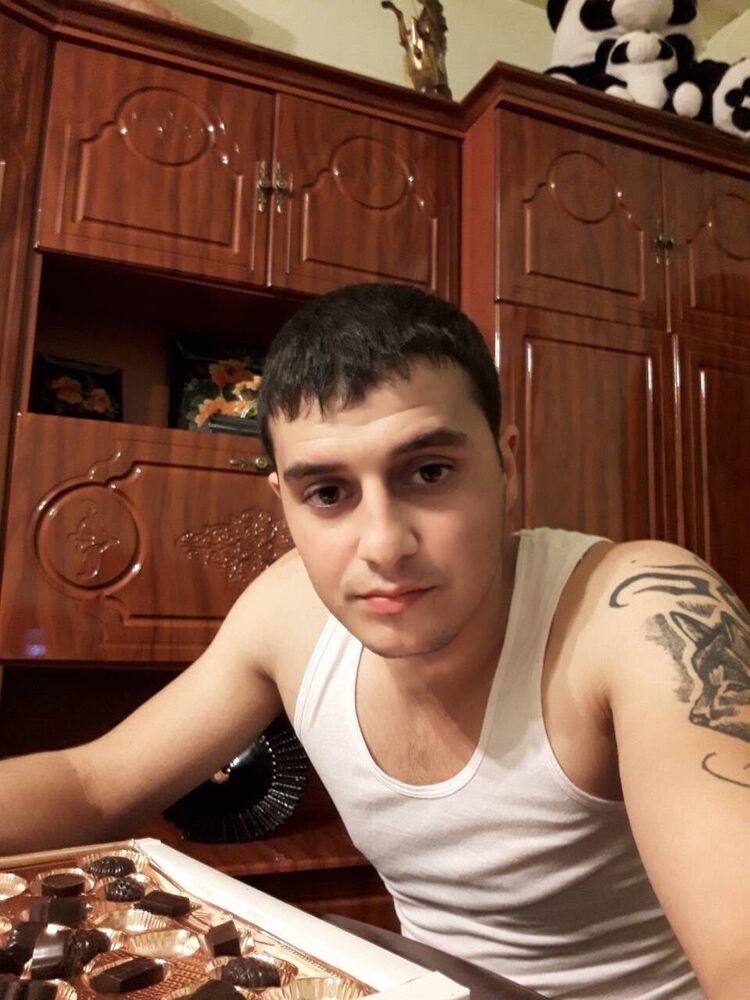  ,   Saro, 32 ,   ,   , c , 