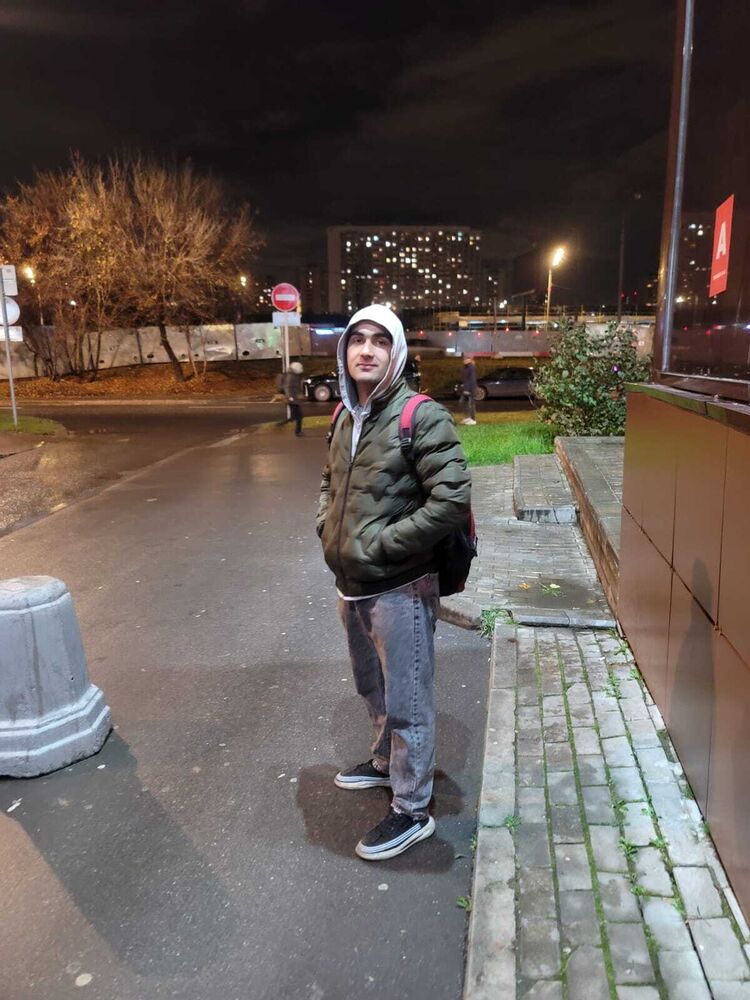  54504166  Kamronbek, 21 ,    