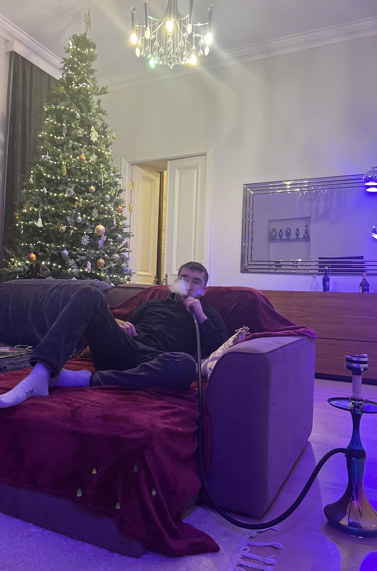  33698586  , 31 ,    -