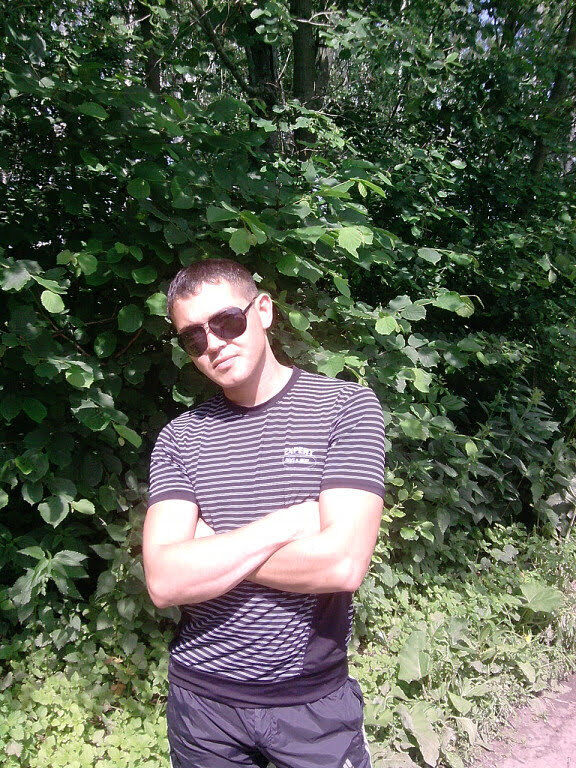  42439246  Pavel, 37 ,    