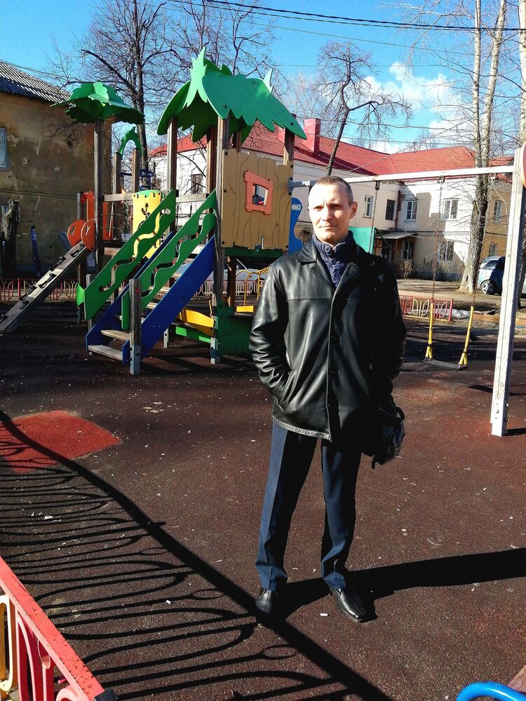  53013816  Vladimir, 50 ,    
