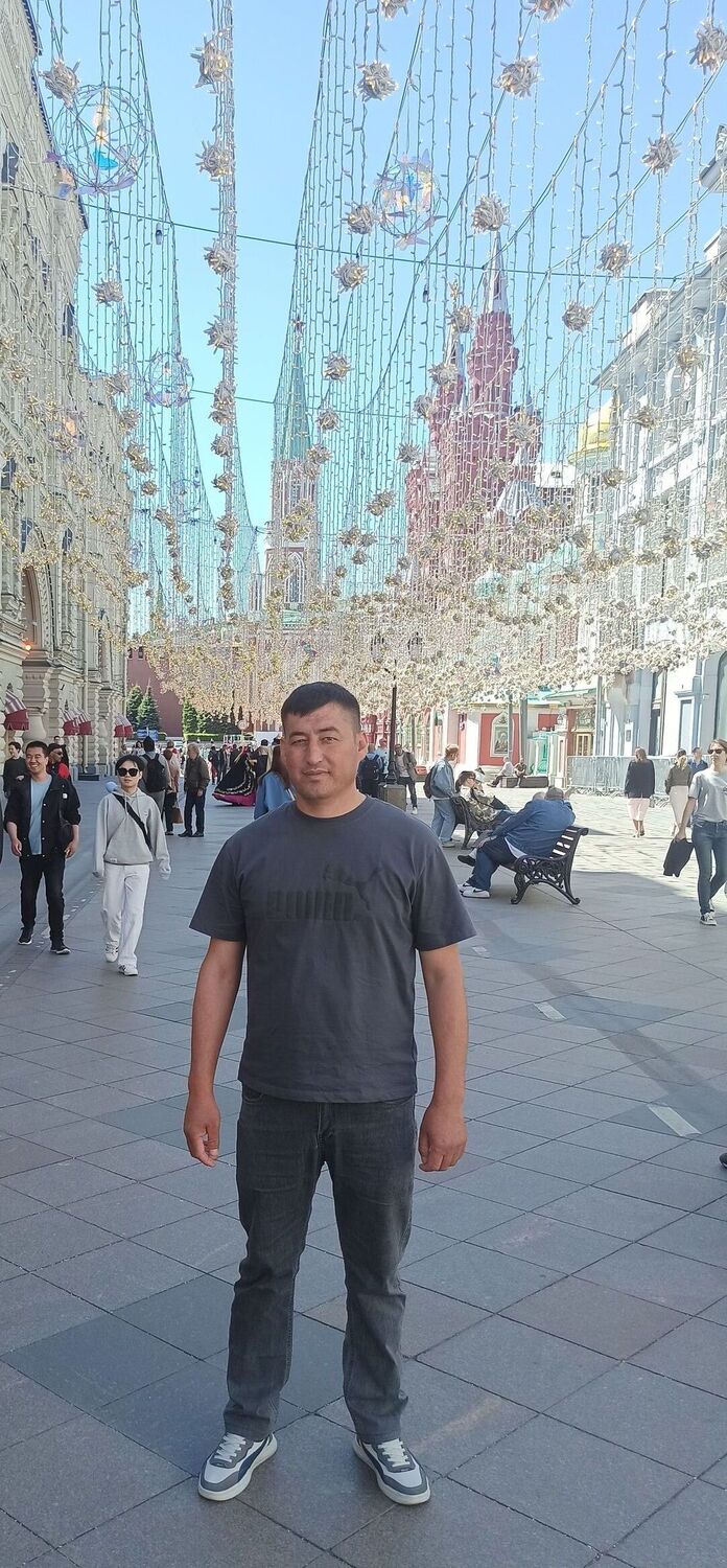  ,   Shuxrat, 39 ,   ,   