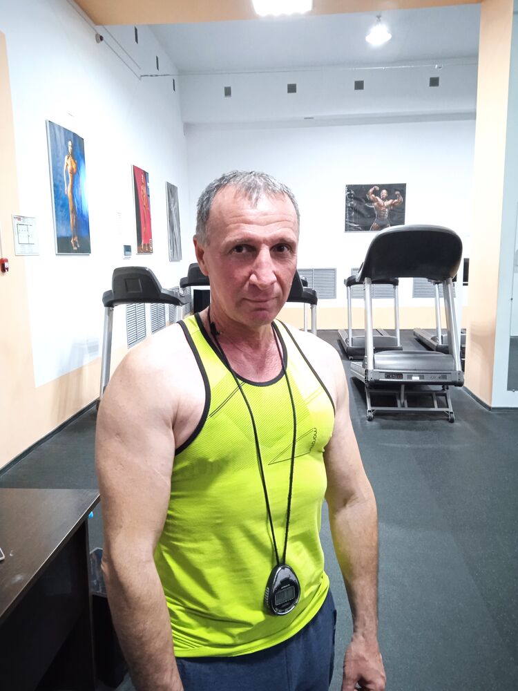  38586946  , 53 ,    