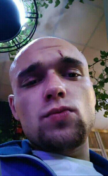  37481226  Andrii, 29 ,    