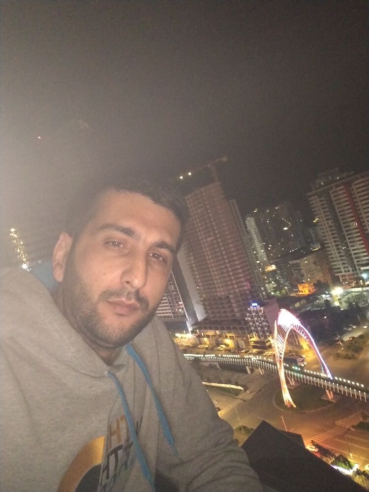  54675416  Elkhan, 42 ,    